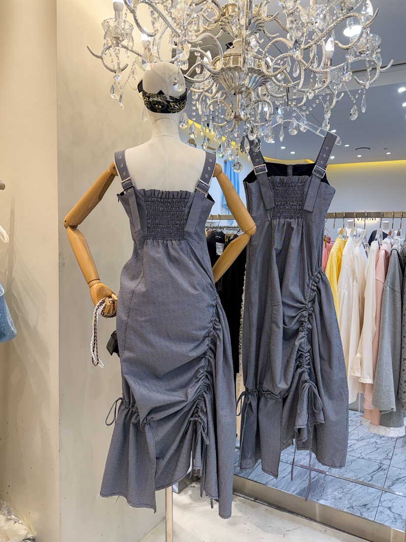 81 MARKET-L東大門實拍韓國女士新款熱賣推薦職業連衣裙81 MARKET-L連衣裙