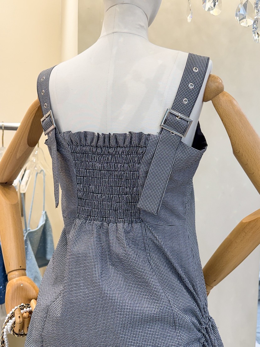 81 MARKET-L東大門實拍韓國女士新款熱賣推薦職業連衣裙81 MARKET-L連衣裙