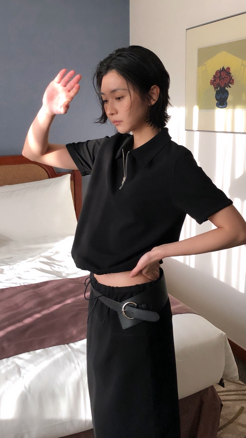 OVER RICH韓國直郵女士新品人氣時尚推薦職業26春夏T恤拉鏈OVER RICHT恤