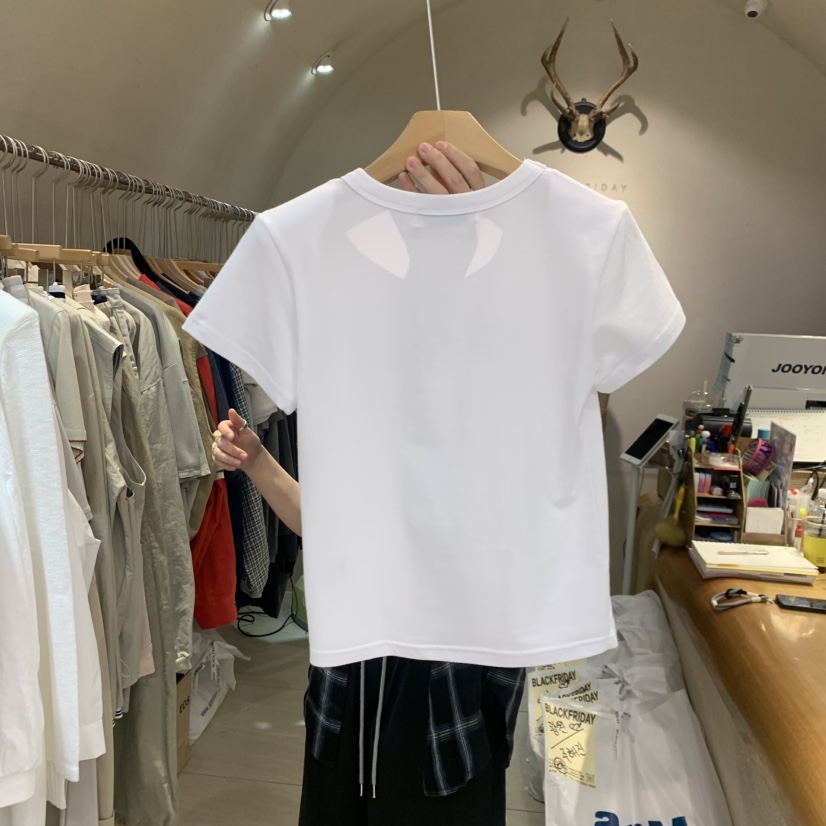 BLACKFRIDAY韓國直郵女裝新品人氣時尚26夏季職業推薦T恤BLACK FRIDAYT恤