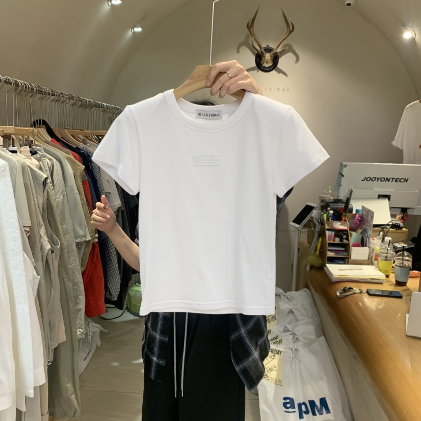 BLACKFRIDAY韓國直郵女裝新品人氣時尚26夏季職業推薦T恤BLACK FRIDAYT恤圖色1