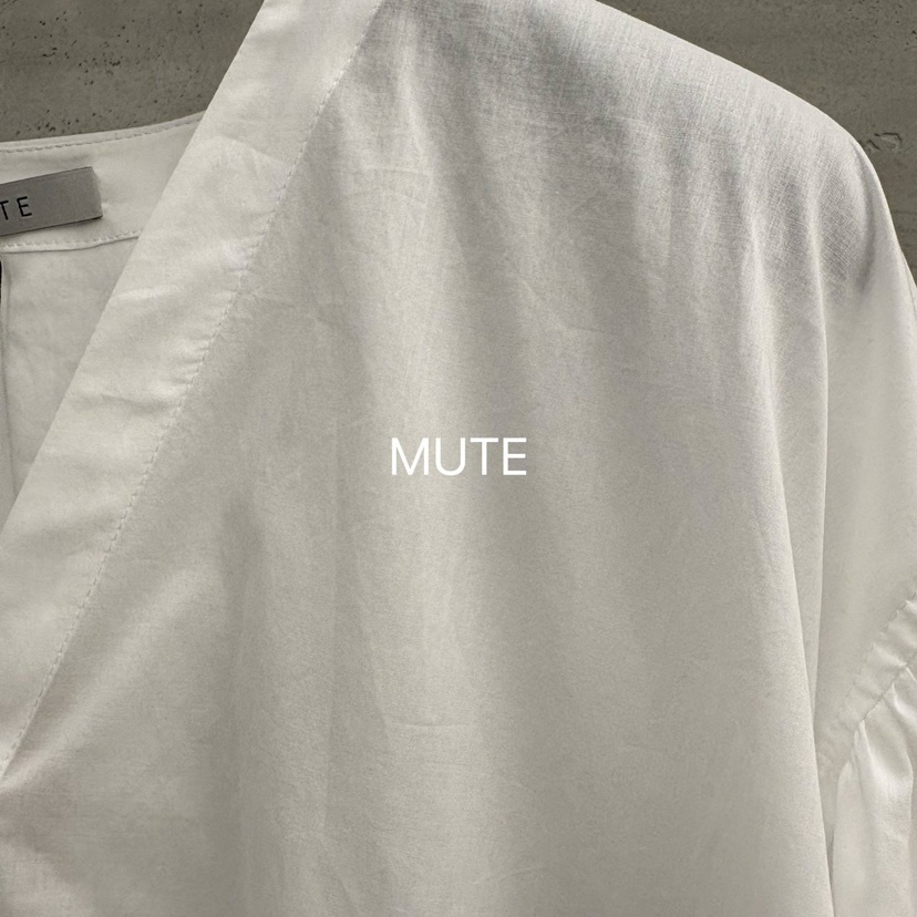 MUTE-P韓國東大門直郵女士新品推薦人氣26夏季襯衫蕾絲衫MUTE襯衫/蕾絲衫