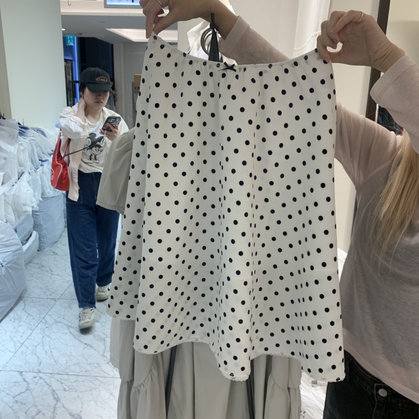 RAWROW韓國東大門代購女士新款熱賣時尚半身裙中短裙圓點裙RAWROW半身裙/中短裙圖色2