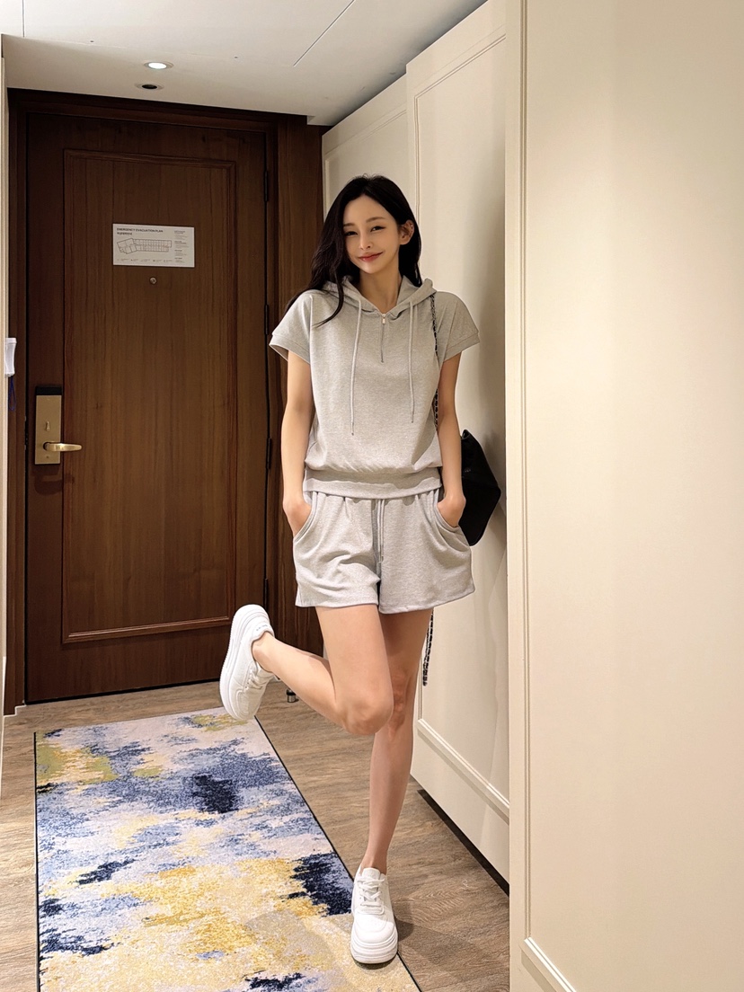 CLOTH東大門實拍韓國女裝新款熱賣26春夏26夏季時尚套裝連帽CLOTH套裝