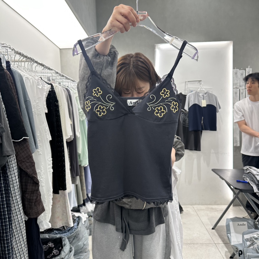 ANDE韓國東大門代購女裝新品熱賣26春夏休閑吊帶背心刺繡Ande吊帶/背心圖色4