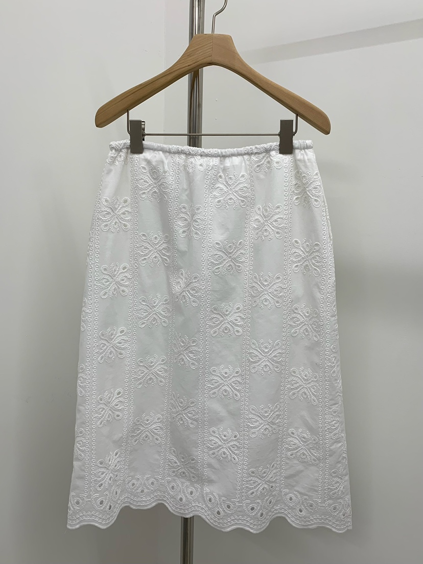 LOVE MY SANTA韓國東大門直郵女士新款26夏季半身裙中短裙刺繡Santa/LOVE MY SANTA半身裙/中短裙