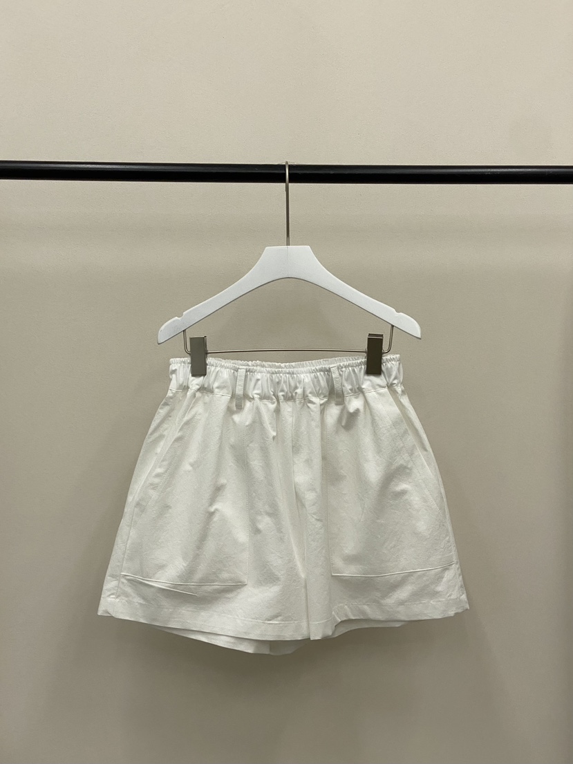 MUCH MORE/JACKPOT韓國代購女裝新款26春夏時尚職業短褲MUCH MORE/JACKPOT短褲圖色1