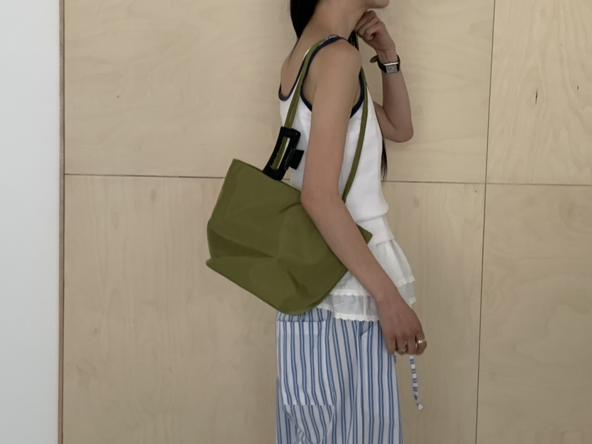 VAARA東大門直郵女士新款真品熱賣職業推薦單肩斜跨包尼龍VAARA單肩/斜跨包