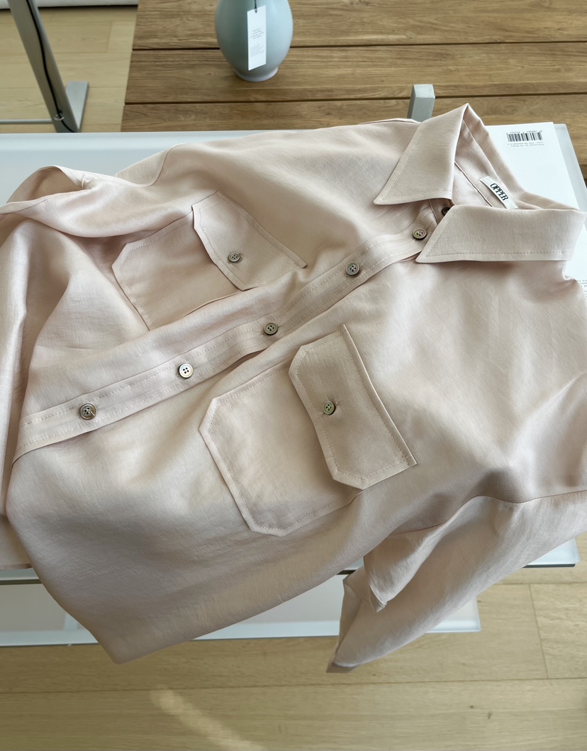 OP PER東大門實拍女裝新款推薦人氣時尚熱賣休閑襯衫蕾絲衫OPPER-simplebeige襯衫/蕾絲衫