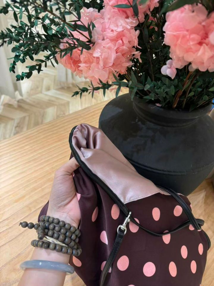 TROUVAILLE東大門代購女士新品職業人氣26春夏單肩斜跨包緞面TROUVAILLE單肩/斜跨包