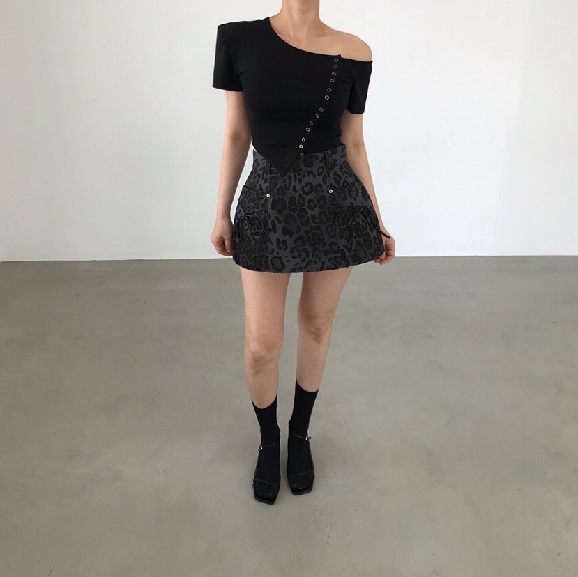 2TWO MOON東大門實拍女裝新品26春夏熱賣吊帶背心不對稱2TWO MOON吊帶/背心