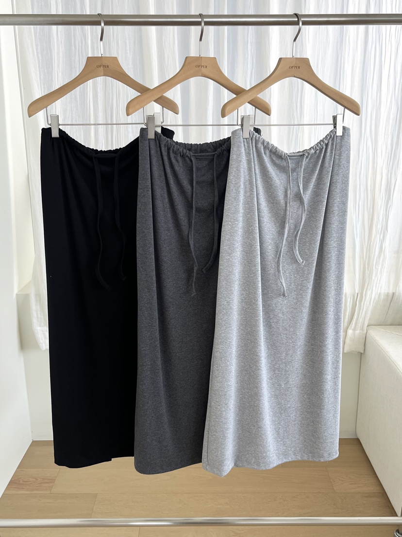 OP PER東大門代購女裝新款人氣真品26春夏推薦休閑熱賣長裙OPPER-simplebeige長裙