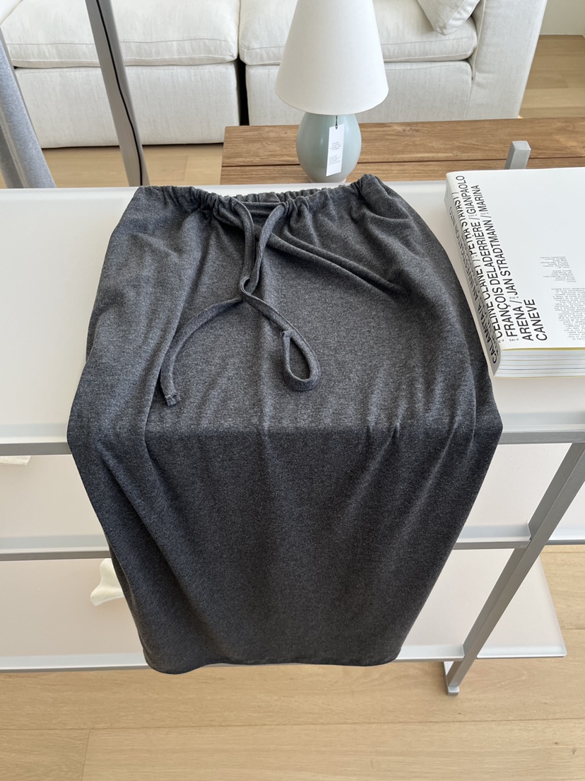 OP PER東大門代購女裝新款人氣真品26春夏推薦休閑熱賣長裙OPPER-simplebeige長裙