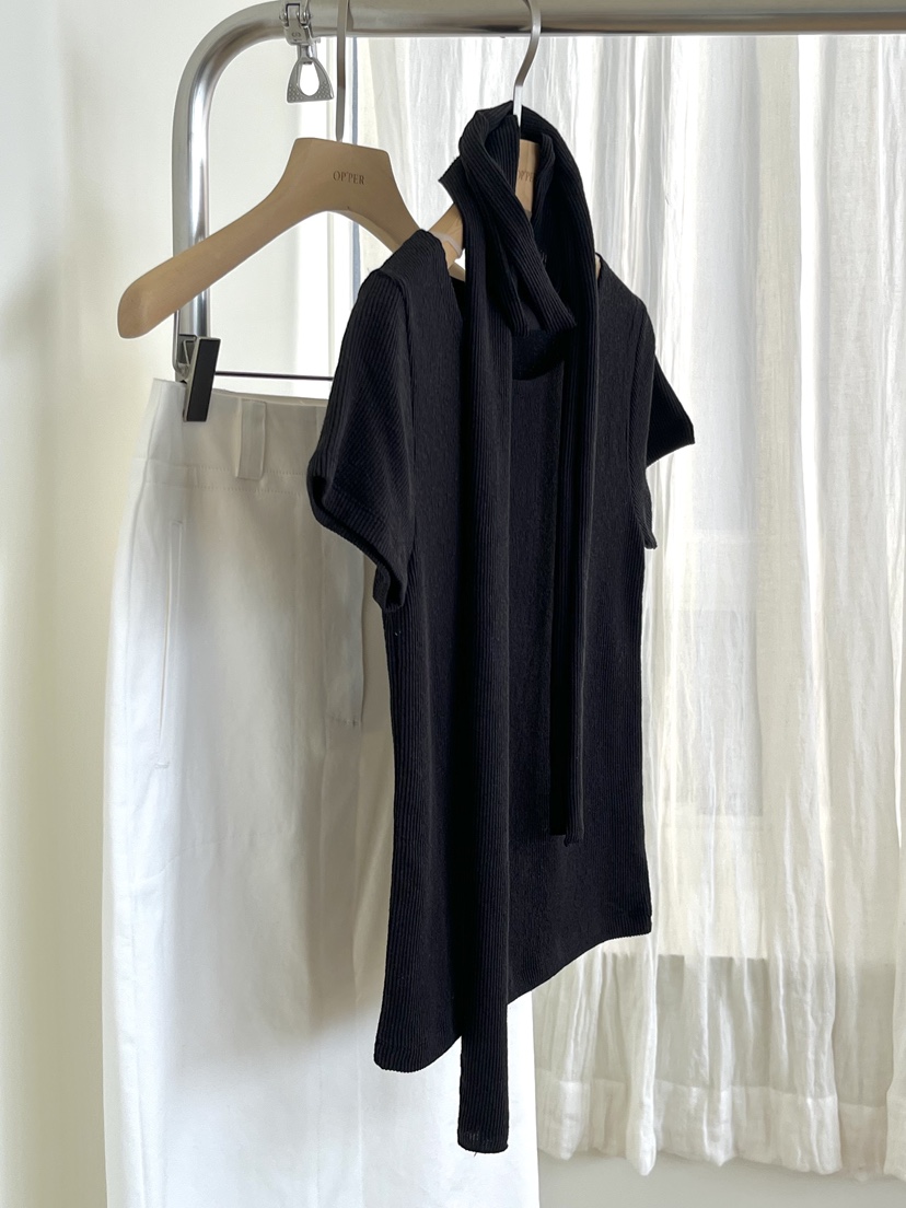 OP PER韓國直郵女裝新品推薦休閑真品26春夏T恤含脖帶圍巾OPPER-simplebeigeT恤