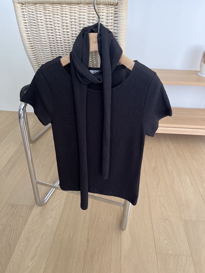 OP PER韓國直郵女裝新品推薦休閑真品26春夏T恤含脖帶圍巾OPPER-simplebeigeT恤