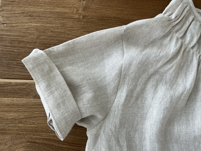 OP PER韓國直郵女士新品26春夏推薦熱賣時尚襯衫蕾絲衫褶皺OPPER-simplebeige襯衫/蕾絲衫