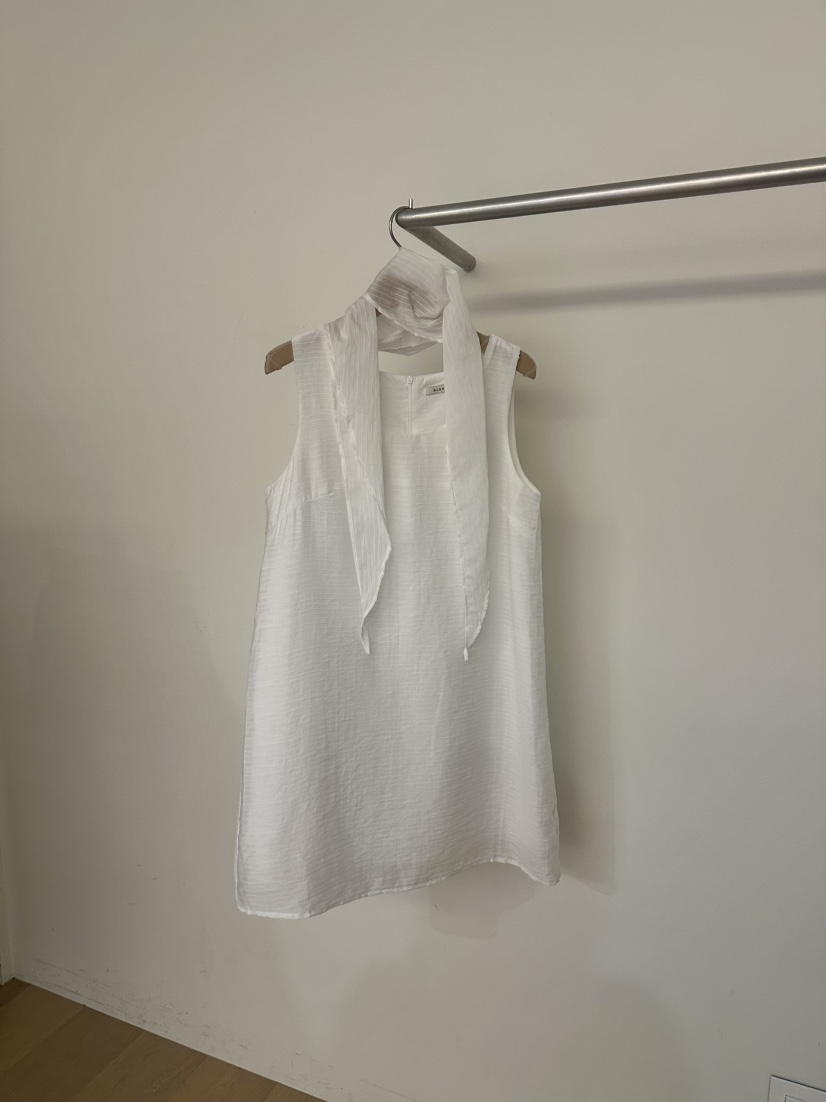 BLENDING-p韓國直郵女士新款時尚熱賣職業推薦連衣裙含圍巾BLENDING-p連衣裙圖色1