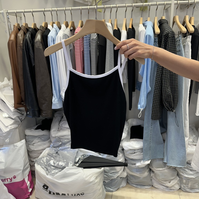 Q C東大門代購女士新品熱賣時尚職業休閑真品人氣吊帶背心Republlc of qc吊帶/背心