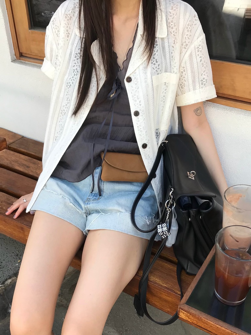 ESCHER韓國直郵女士新品推薦人氣熱賣26夏季26春夏襯衫蕾絲衫ESCHER襯衫/蕾絲衫