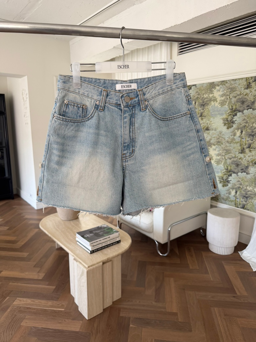 ESCHER東大門實拍韓國女裝新品26夏季時尚職業熱賣休閑短褲ESCHER短褲