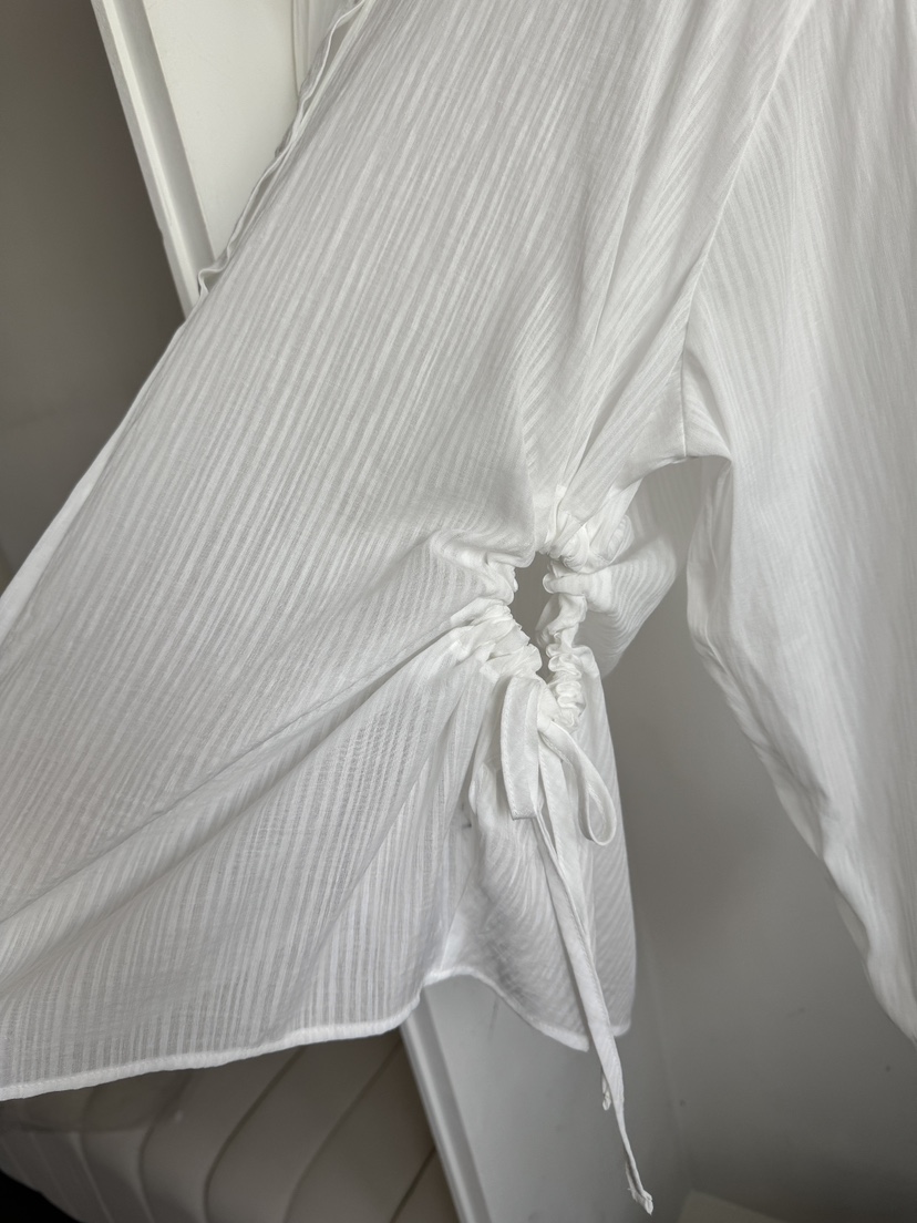 바츠韓國代購女士新款熱賣時尚26夏季26春夏襯衫蕾絲衫透視Vatz襯衫/蕾絲衫