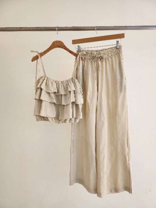 FEMME韓國直郵女裝新品時尚人氣職業26夏季熱賣套裝兩件套FEMME套裝