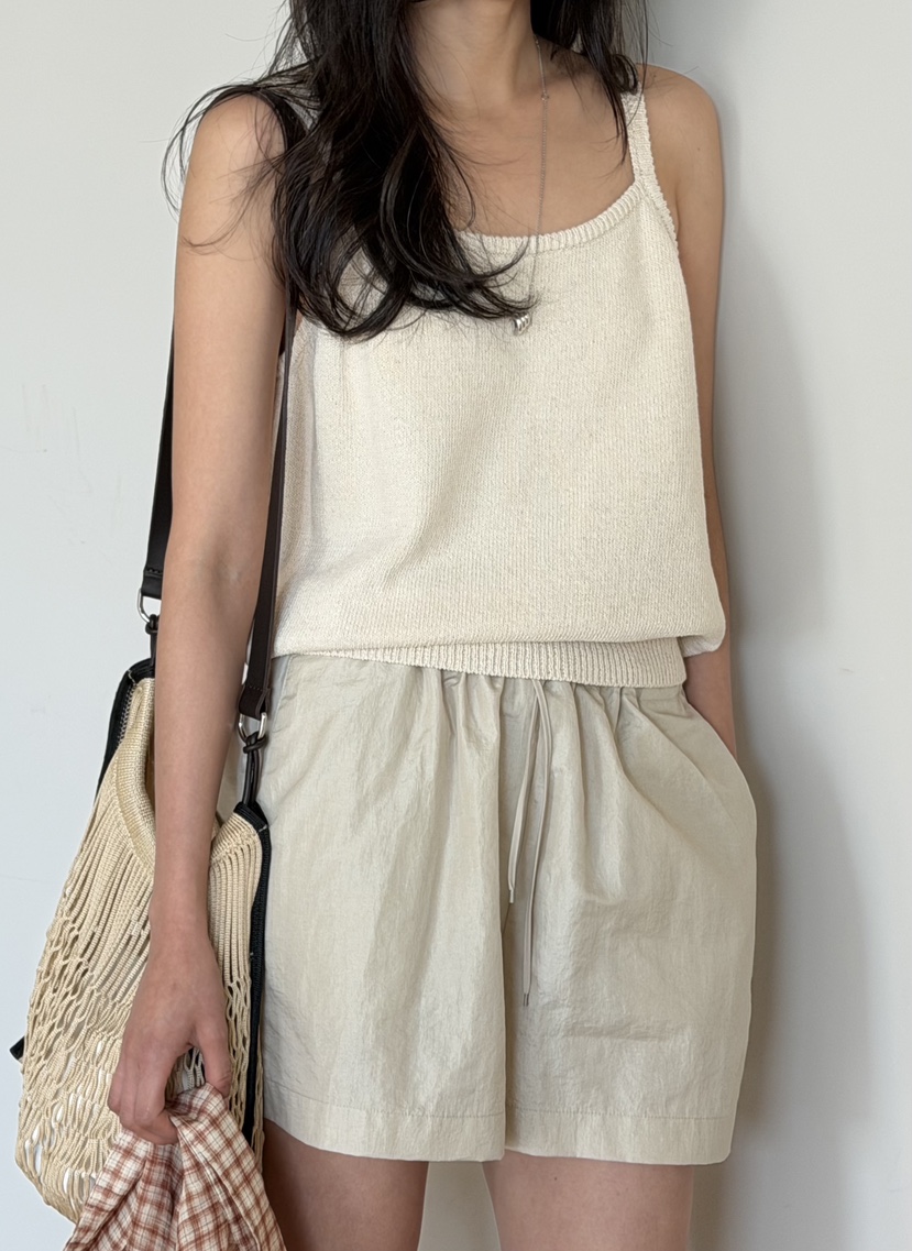 AMY GRACE-A韓國直郵女士新品人氣休閑熱賣職業吊帶背心AMY GRACE-A吊帶/背心