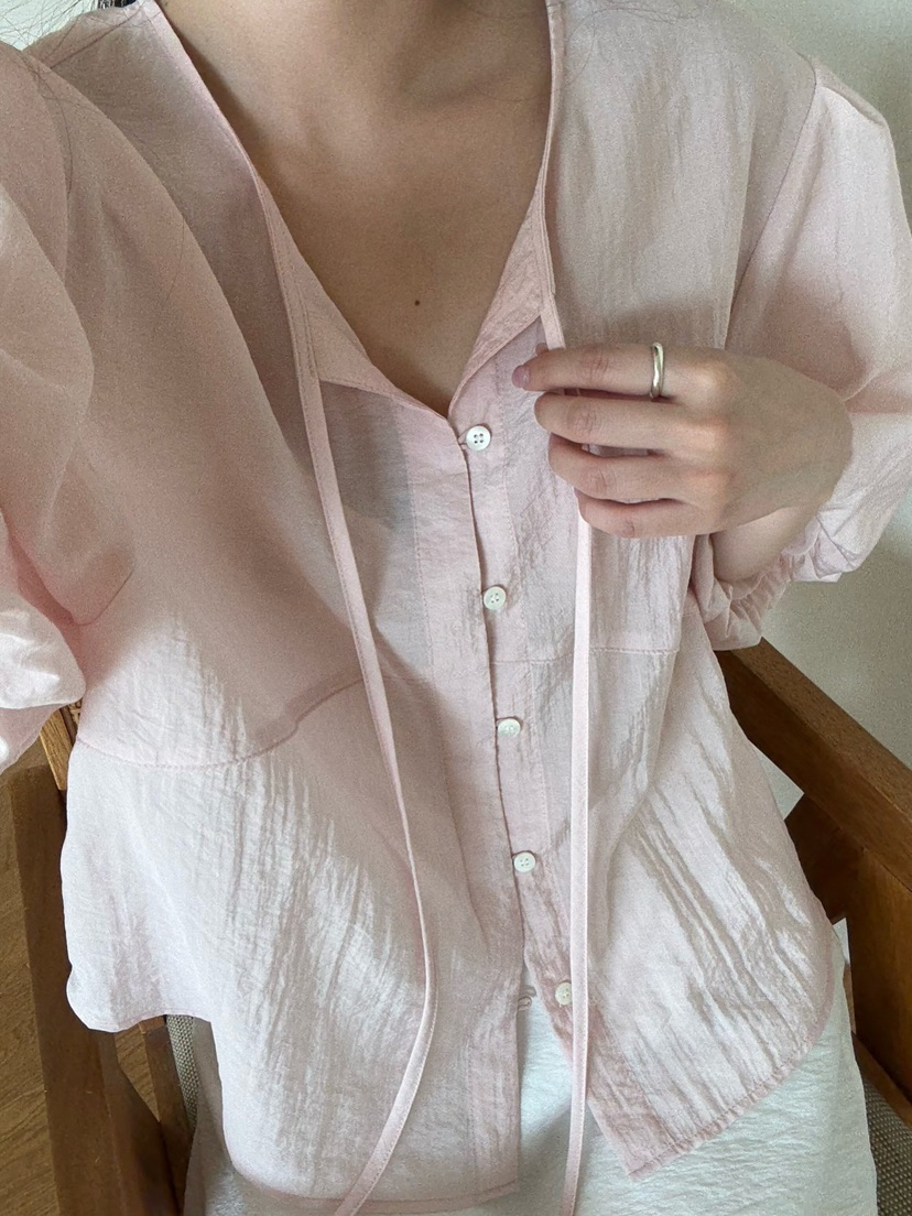 AMY GRACE-A東大門直郵女士新款熱賣26春夏真品襯衫蕾絲衫AMY GRACE-A襯衫/蕾絲衫