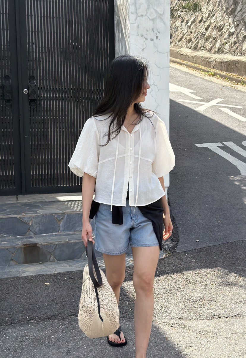 AMY GRACE-A東大門直郵女士新款熱賣26春夏真品襯衫蕾絲衫AMY GRACE-A襯衫/蕾絲衫