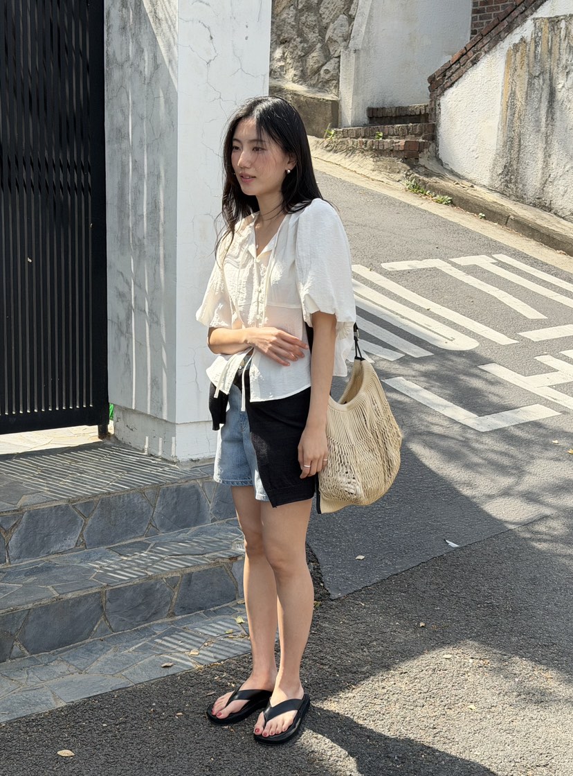 AMY GRACE-A東大門直郵女士新款熱賣26春夏真品襯衫蕾絲衫AMY GRACE-A襯衫/蕾絲衫