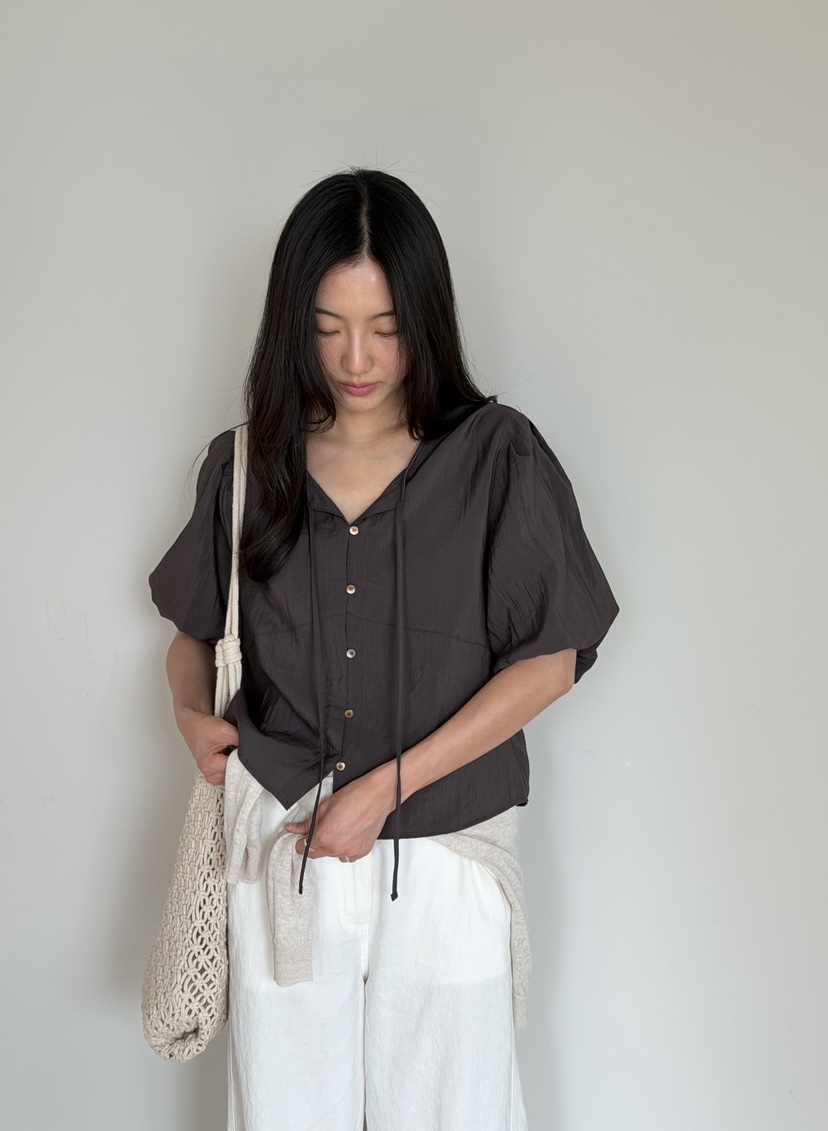 AMY GRACE-A東大門直郵女士新款熱賣26春夏真品襯衫蕾絲衫AMY GRACE-A襯衫/蕾絲衫