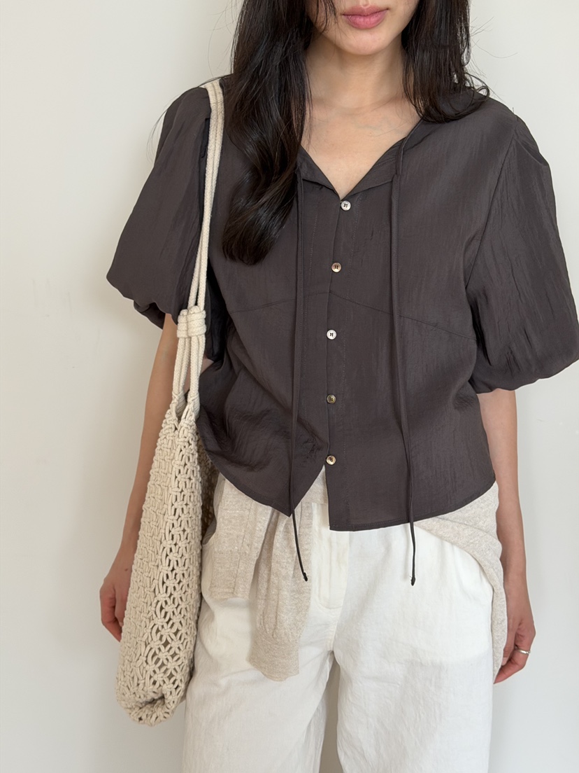 AMY GRACE-A東大門直郵女士新款熱賣26春夏真品襯衫蕾絲衫AMY GRACE-A襯衫/蕾絲衫