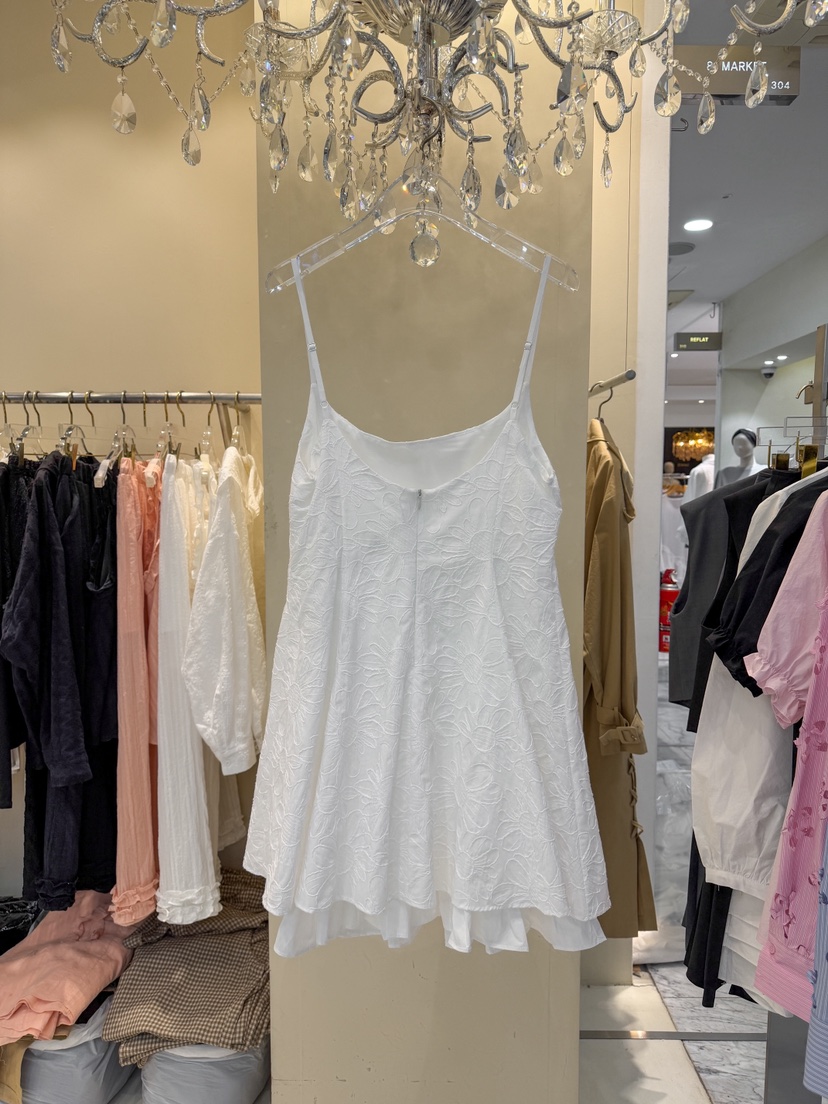 81 MARKET-L韓國代購女裝新款26春夏推薦人氣休閑連衣裙81 MARKET-L連衣裙