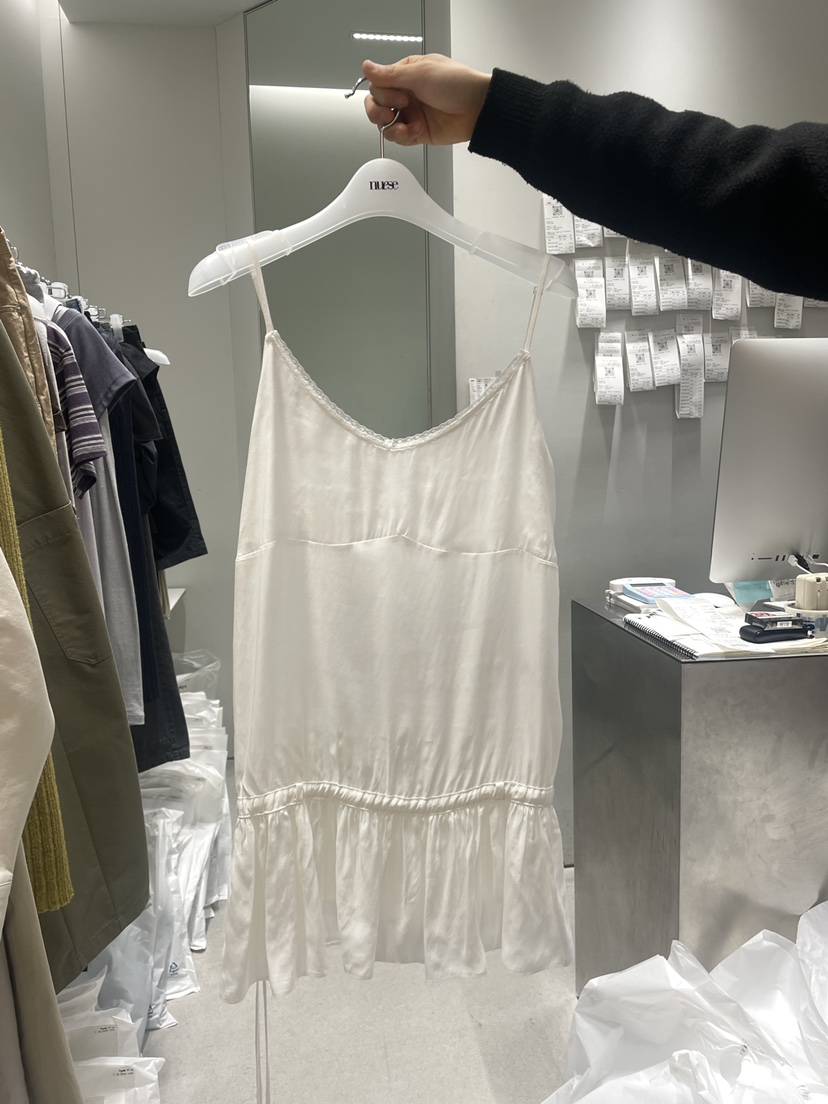 NUESE東大門直郵女裝新品人氣時尚職業熱賣26春夏真品連衣裙NUESE連衣裙圖色1