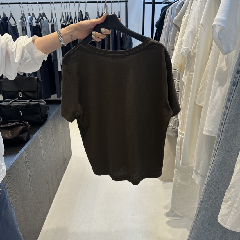 OSOO韓國東大門直郵女裝新款熱賣時尚推薦休閑人氣T恤毛絨OSOOT恤