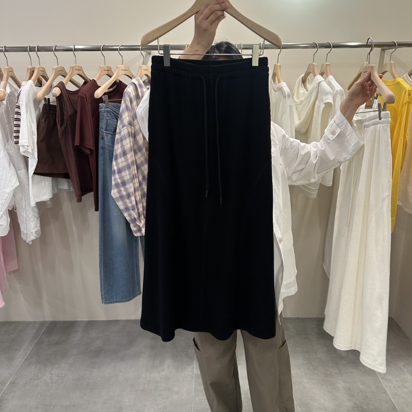 URBANSTORY/REMAKING韓國代購女士新款26春夏職業推薦長裙Remaking/URBANSTORY長裙圖色3