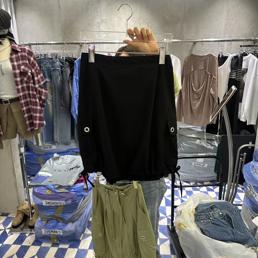 AMOUR韓國直郵女士新款時尚職業休閑人氣熱賣短裙不含腰帶AMOUR短裙