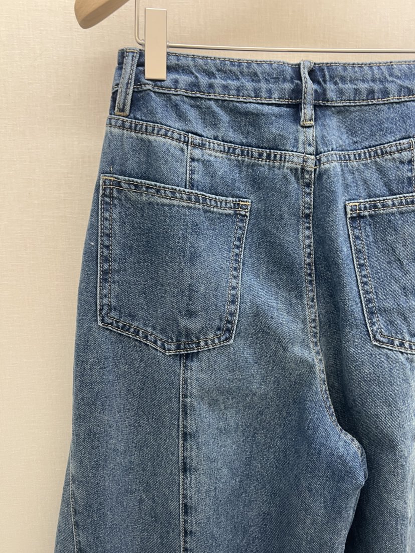 LOVE ROSIE東大門實拍韓國女裝新品26夏季休閑人氣牛仔褲LOVE ROSIE牛仔褲