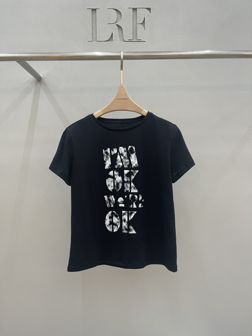 PLUS HONG-P韓國代購女裝新款休閑真品時尚職業推薦T恤LORA FAMILY/PLUS HONGT恤圖色1