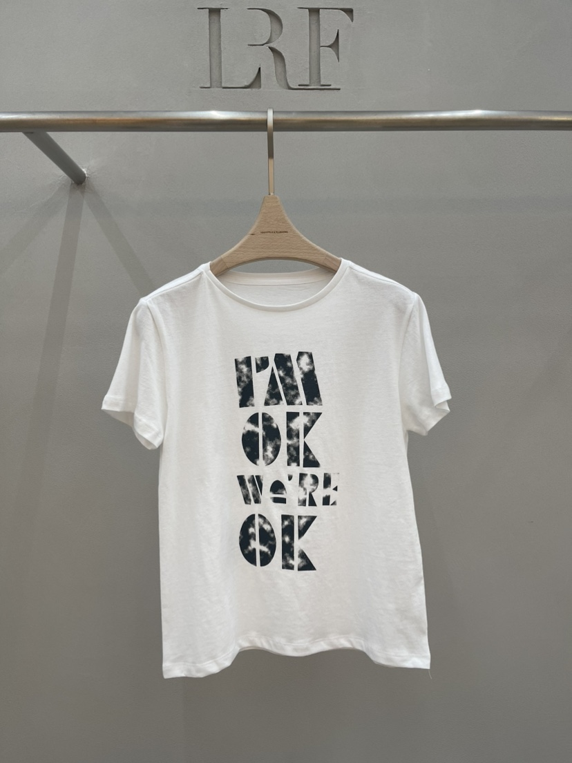 PLUS HONG-P韓國代購女裝新款休閑真品時尚職業推薦T恤LORA FAMILY/PLUS HONGT恤圖色2