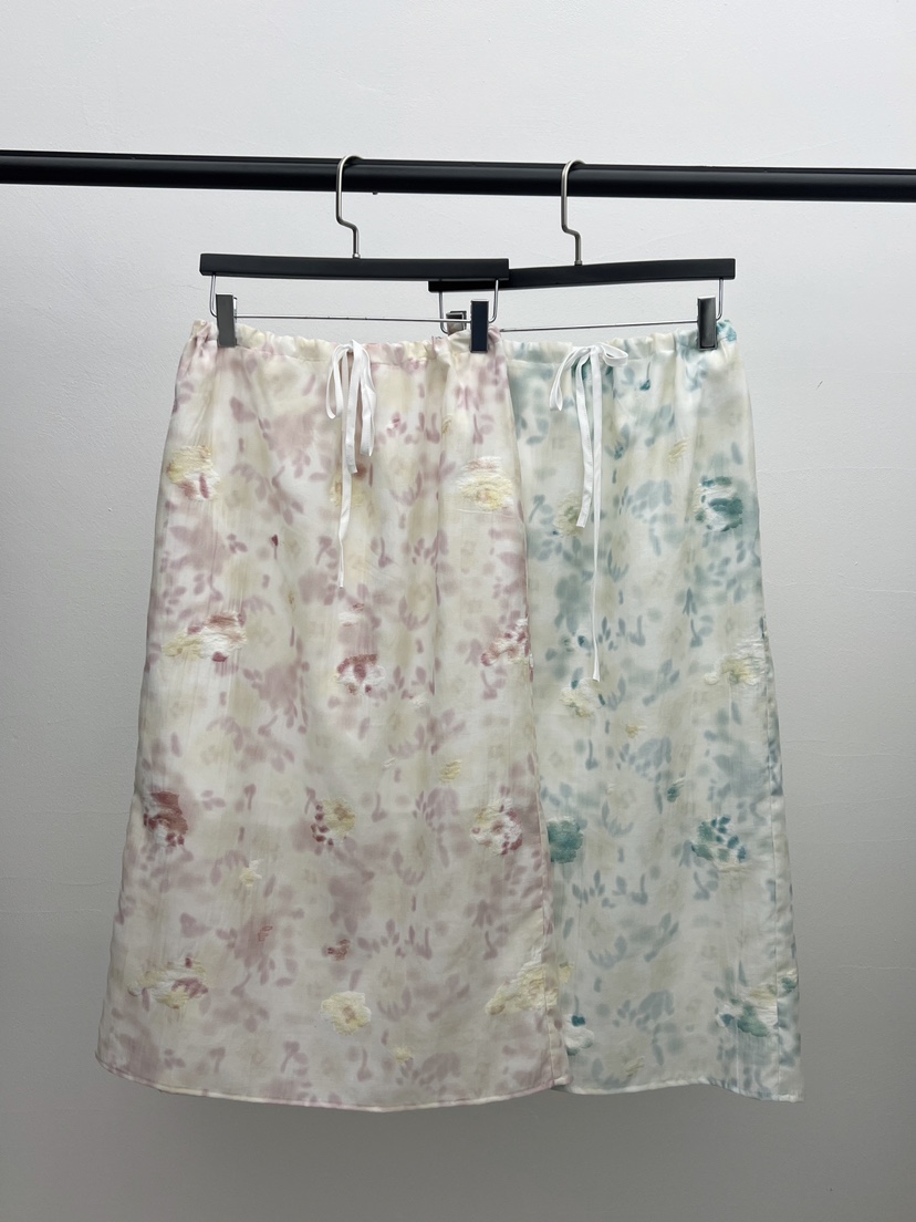 BLACK PIG韓國東大門代購女士新品人氣職業時尚長裙花朵VIVIAN_LEE長裙