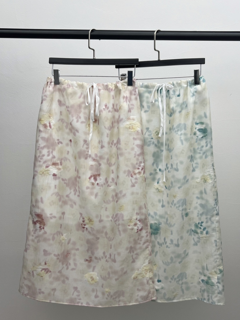 BLACK PIG韓國東大門代購女士新品人氣職業時尚長裙花朵VIVIAN_LEE長裙