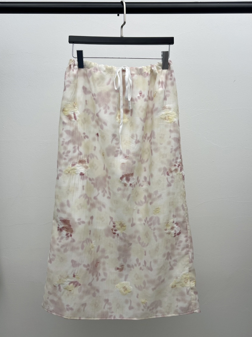 BLACK PIG韓國東大門代購女士新品人氣職業時尚長裙花朵VIVIAN_LEE長裙圖色1