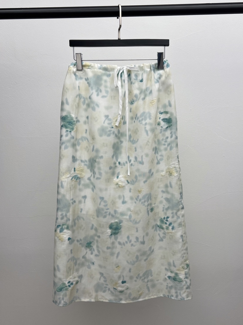 BLACK PIG韓國東大門代購女士新品人氣職業時尚長裙花朵VIVIAN_LEE長裙圖色2