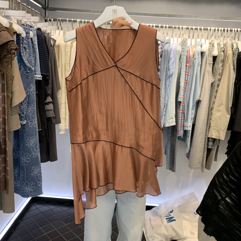 OUS/INCH-L韓國東大門代購女裝新品職業推薦吊帶背心天絲OUS/INCH吊帶/背心圖色2