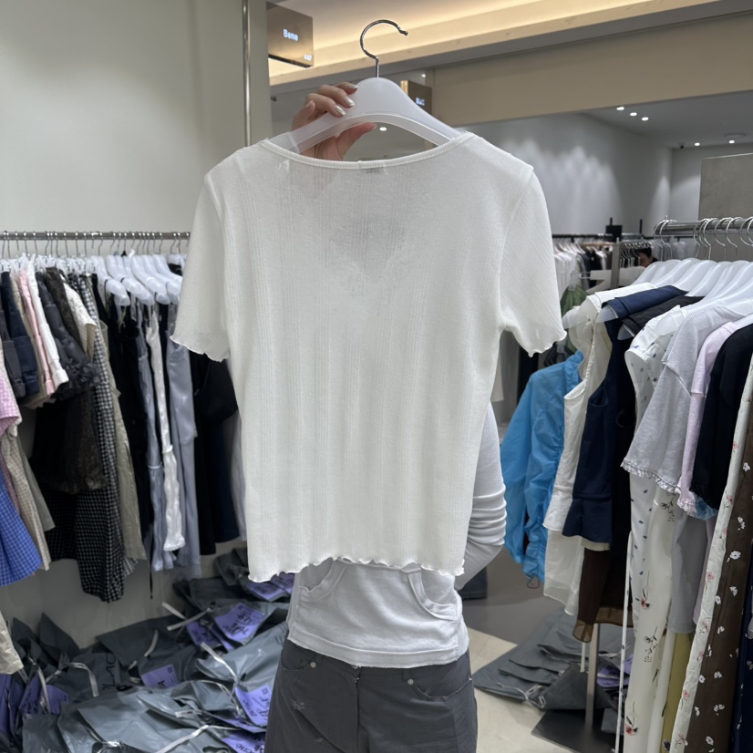 BENE韓國直郵實拍女士新品休閑推薦人氣時尚職業T恤V領透視BENET恤