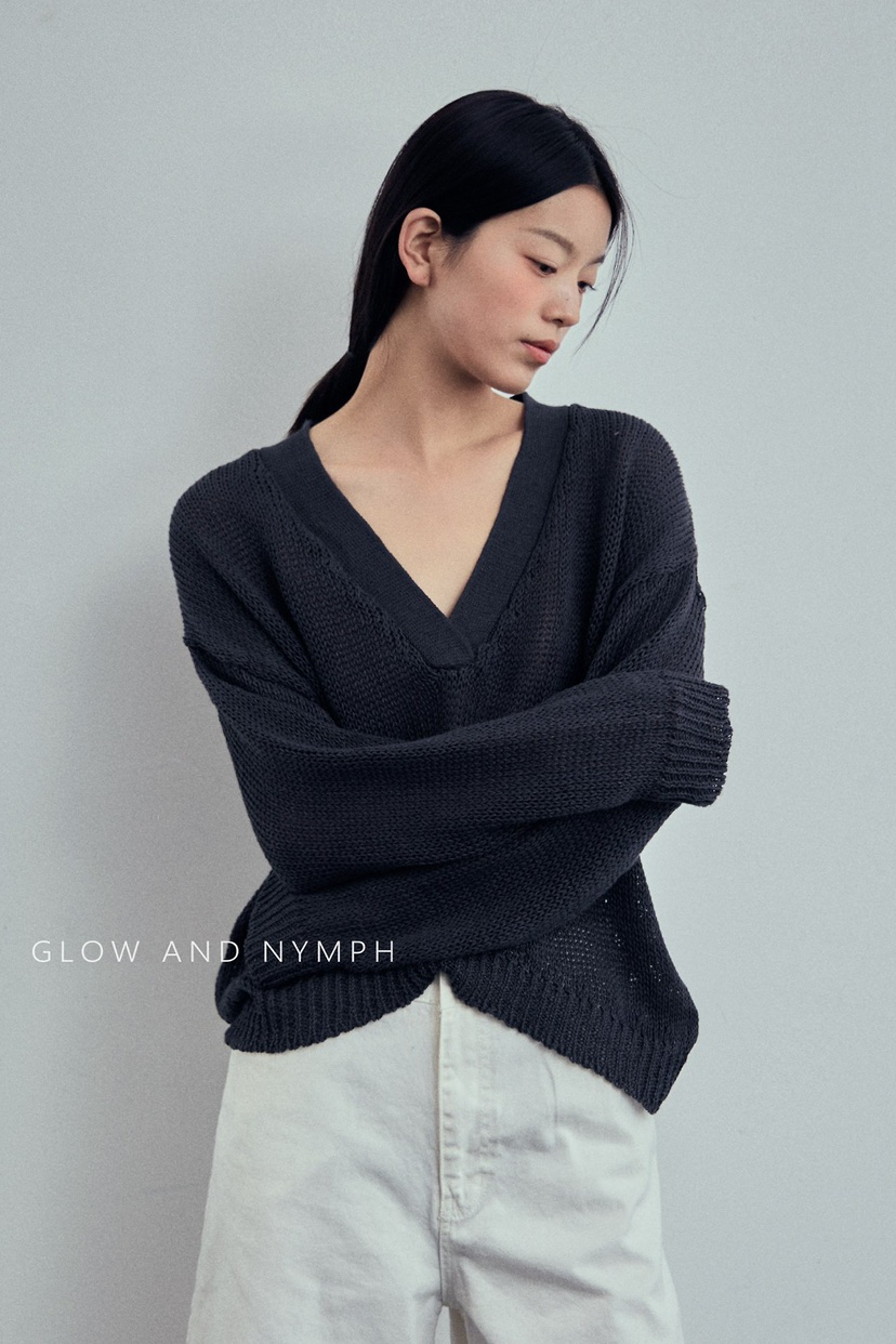 GLOW AND NYMPH韓國代購女士新款人氣時尚熱賣針織衫V領GLOW AND NYMPH針織衫圖色1