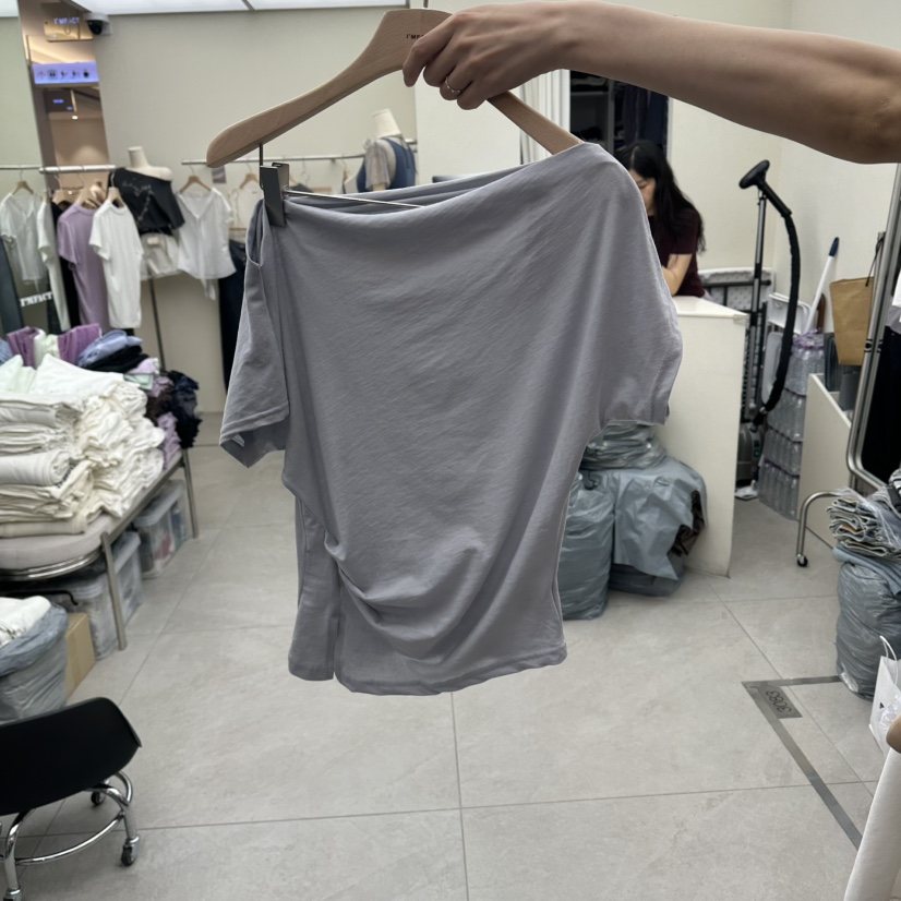 I MFACT韓國直郵實拍女裝新款職業時尚T恤不對稱褶皺露肩I MFACTT恤圖色3
