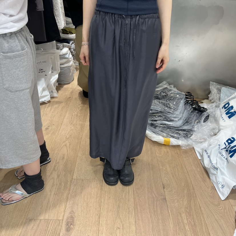 MEET ME韓國東大門直郵女士新品休閑熱賣推薦職業長裙貝雷MEET ME長裙圖色2