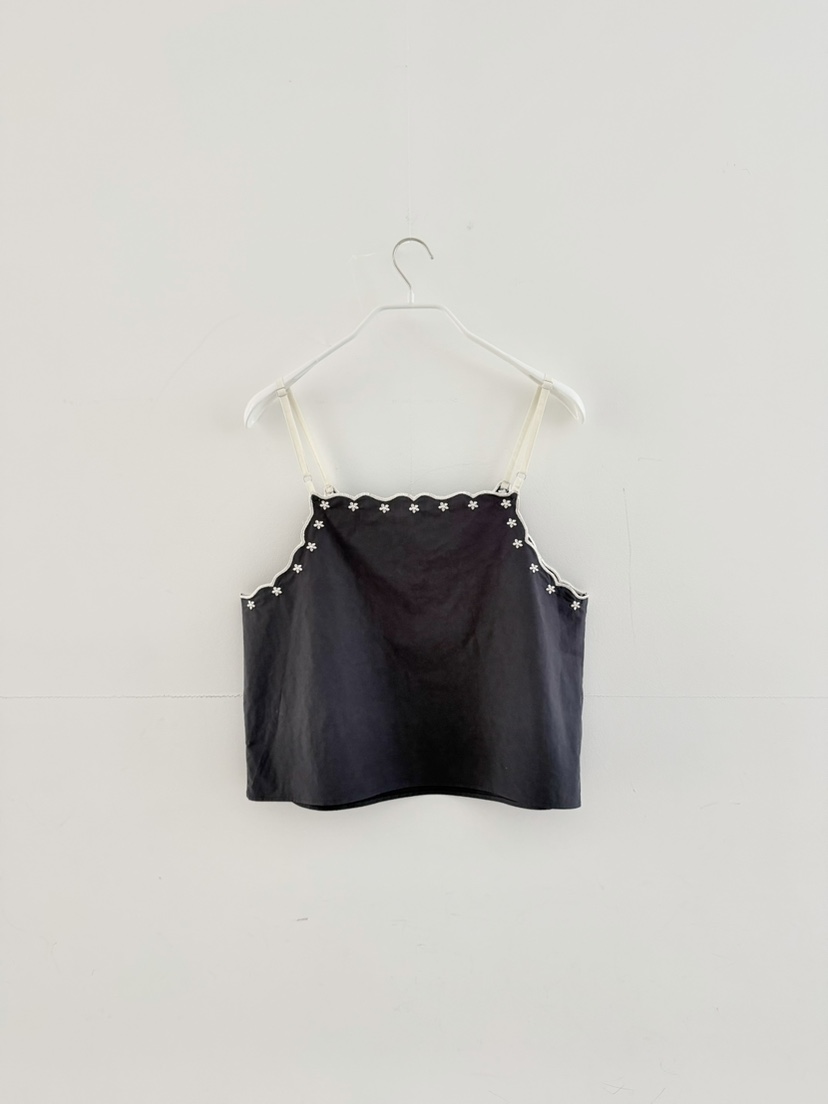 OLI SEOUL東大門實拍韓國女裝新款人氣26夏季吊帶背心刺繡OLI SEOUL吊帶/背心